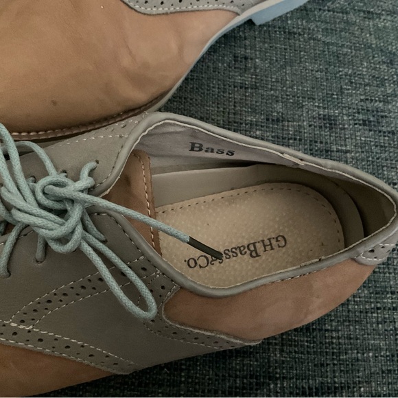 Men’s size 9 suede shoes - Picture 2 of 3